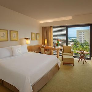 Towers Guest room 1 Queen